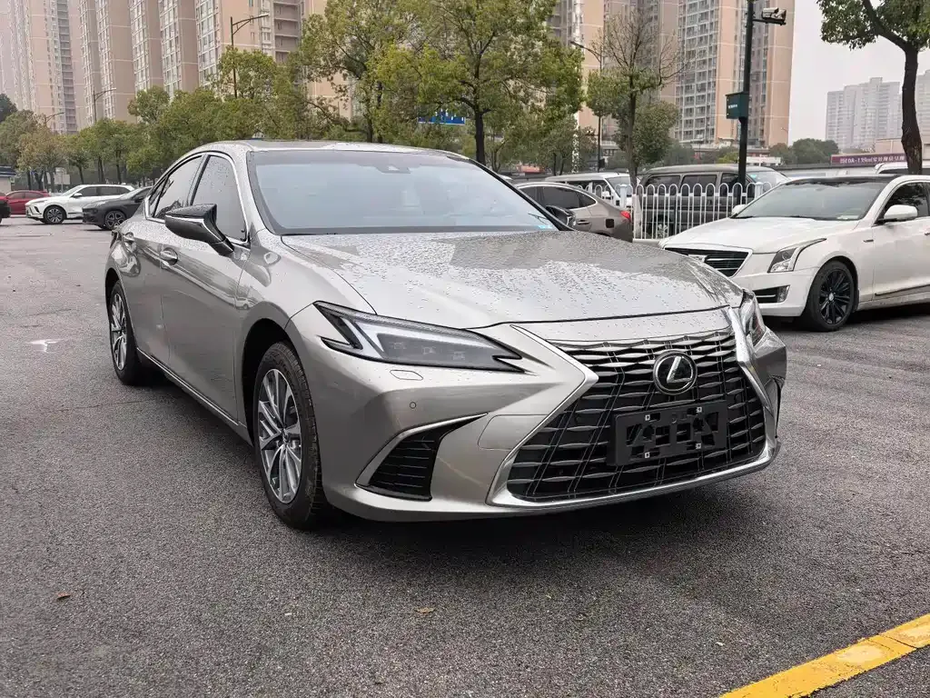 Lexus ES — фото 3