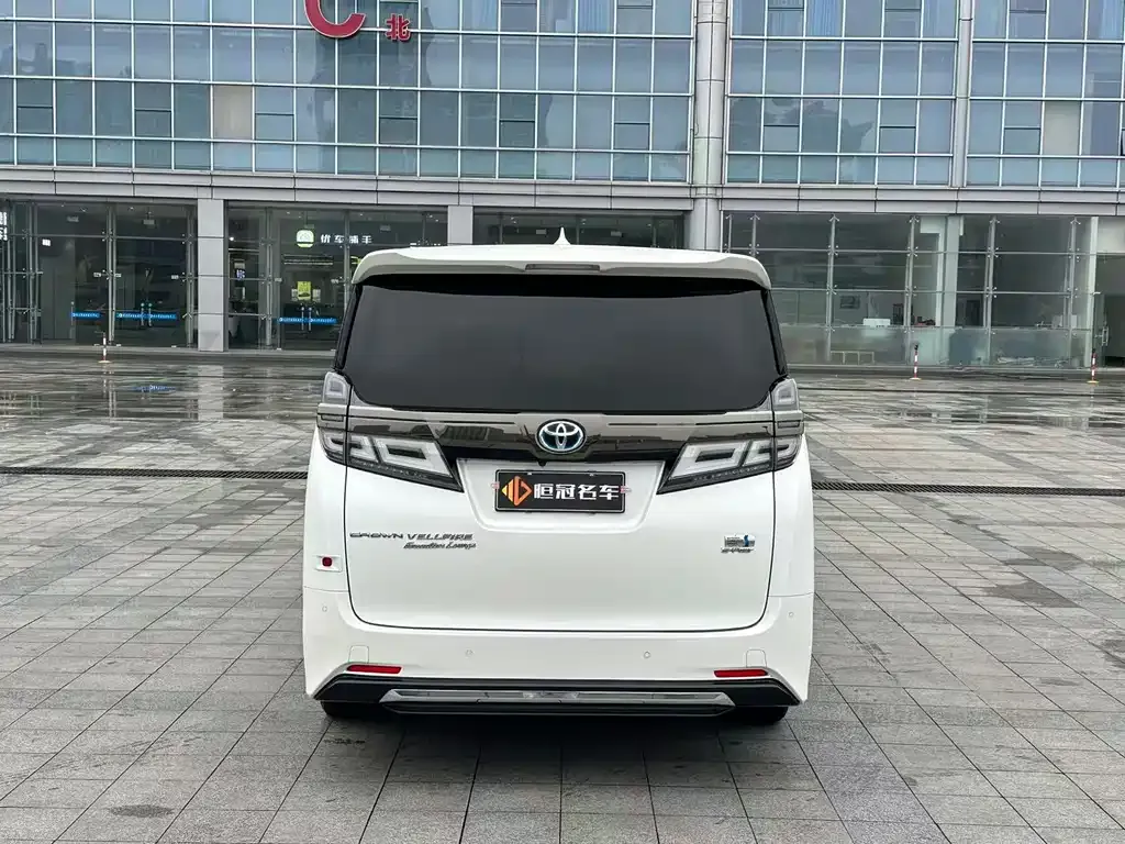 Toyota Vellfire — фото 7