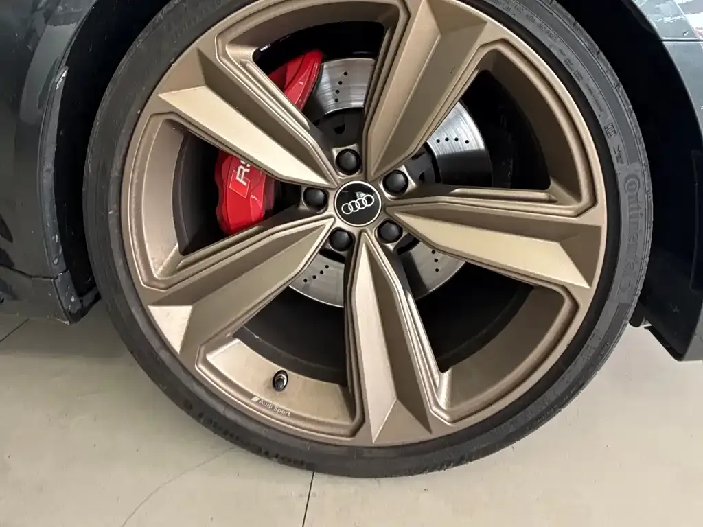 Audi RS 4 2022 из CN, фото 7