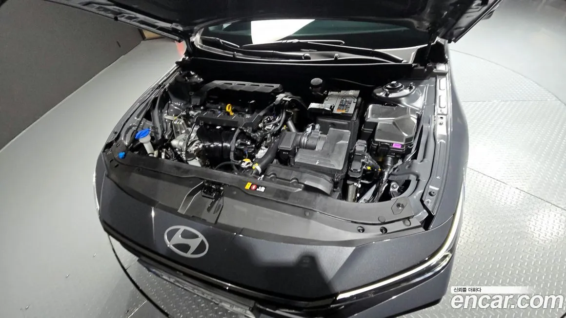 Hyundai AVANTE — фото 3