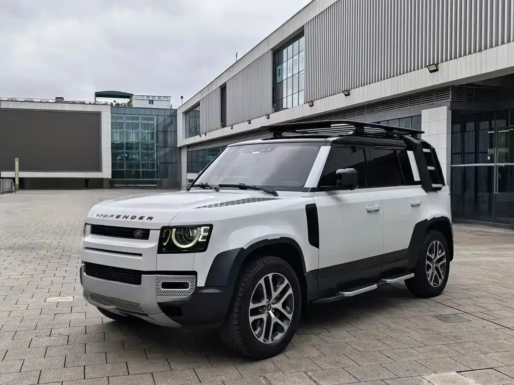 Land Rover Defender — фото 1