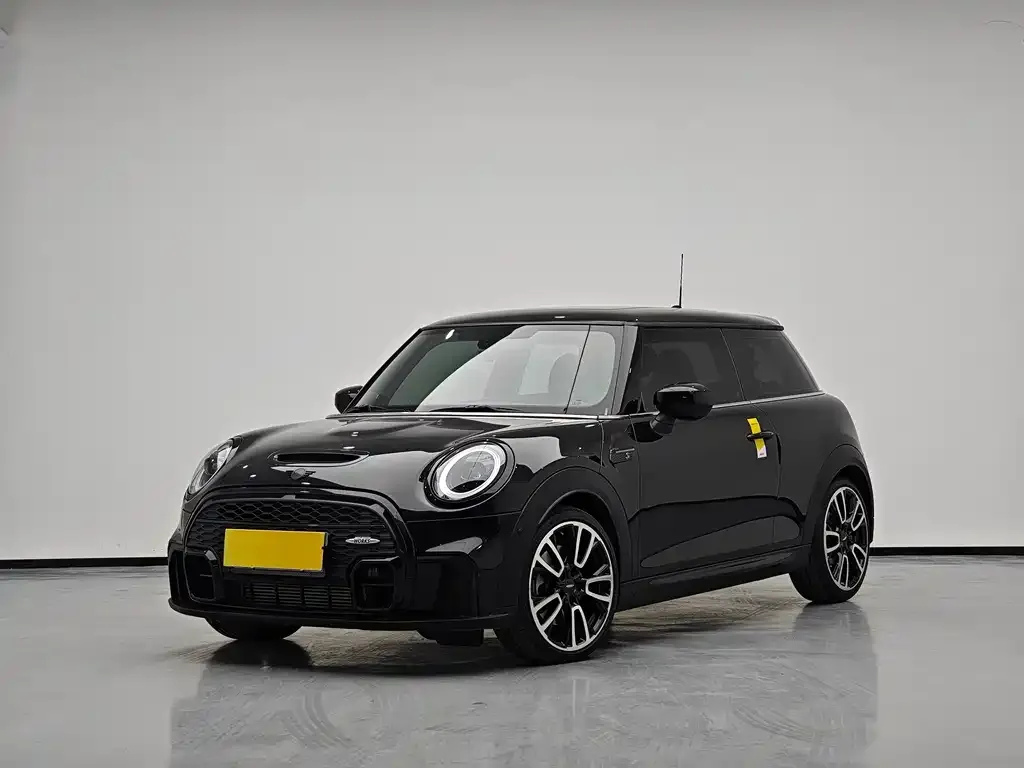 MINI Cooper (3-door) 2023 из CN, фото 1