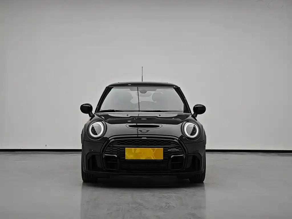 MINI Cooper (3-door) 2023 из CN, фото 6