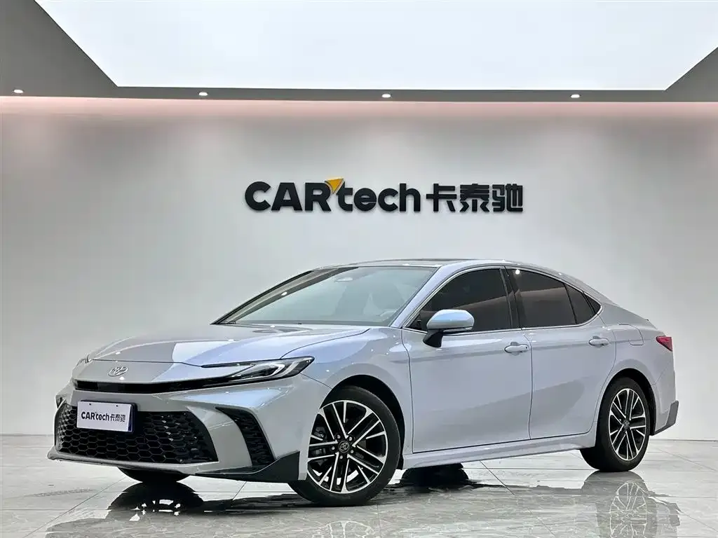 Toyota Camry 2025 из CN, фото 1