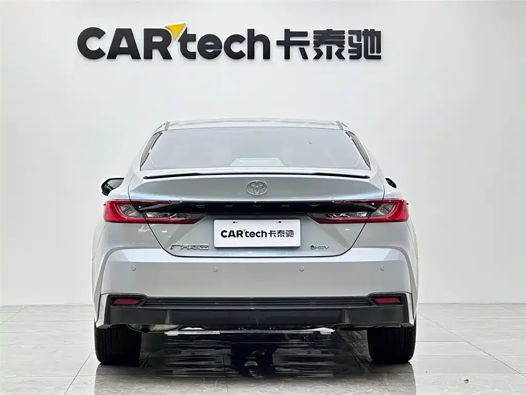 Toyota Camry 2025 из CN, фото 2