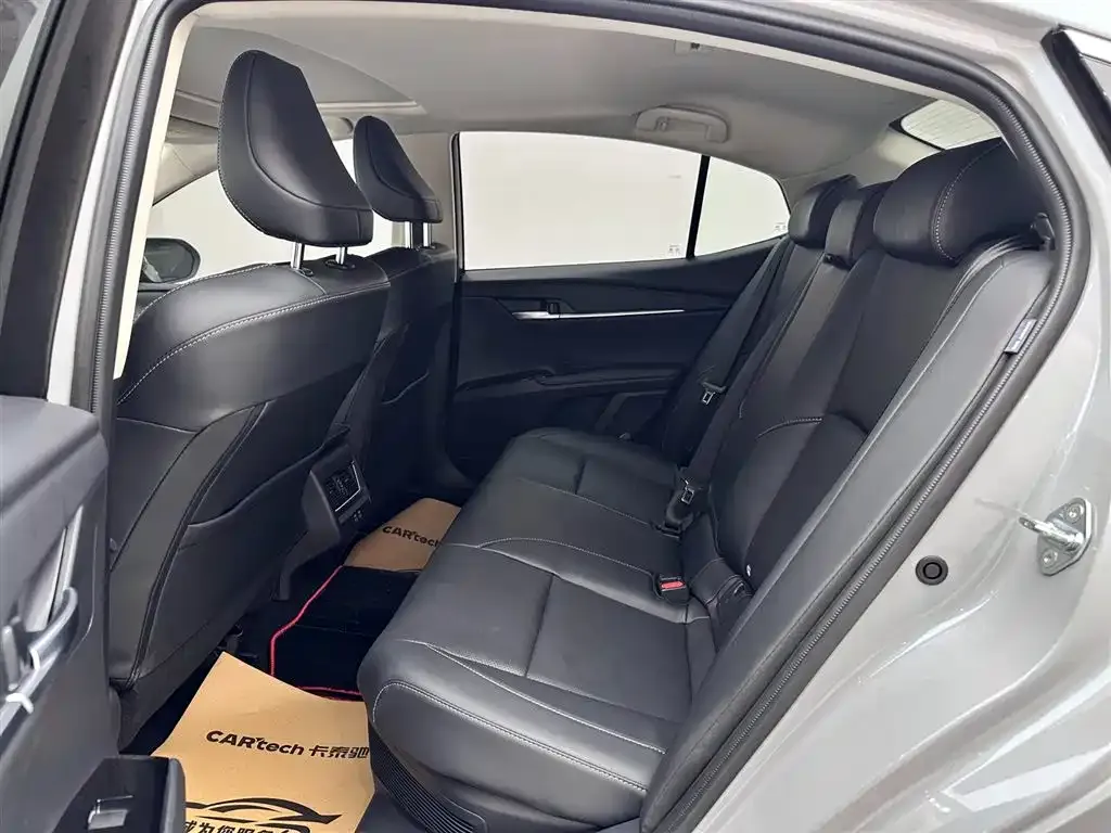 Toyota Camry 2025 из CN, фото 3