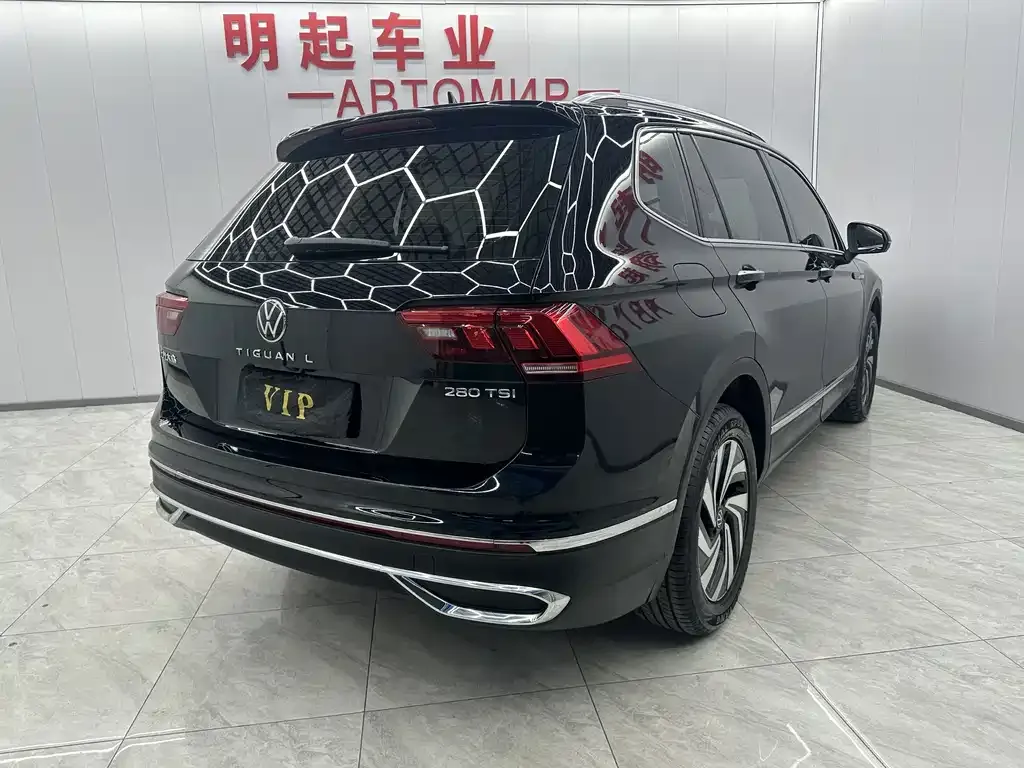 Volkswagen Tiguan L — фото 4