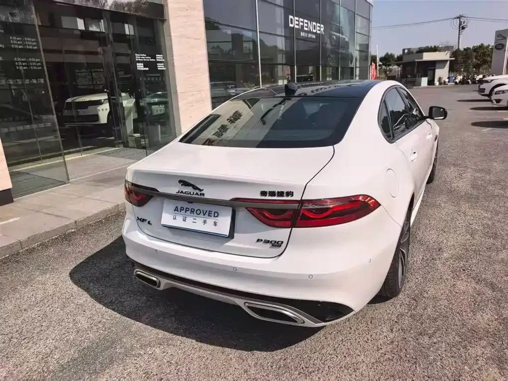Jaguar XFL — фото 10