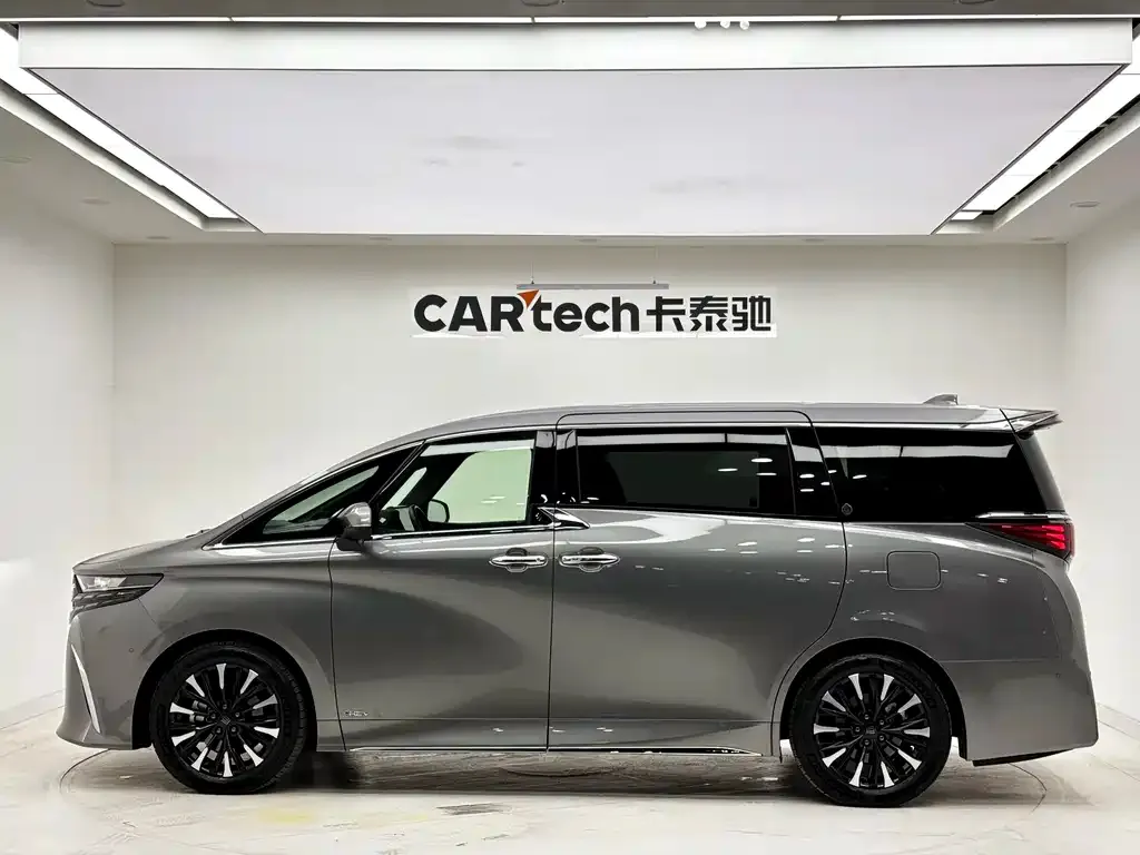Toyota Alphard 2023 из CN, фото 8