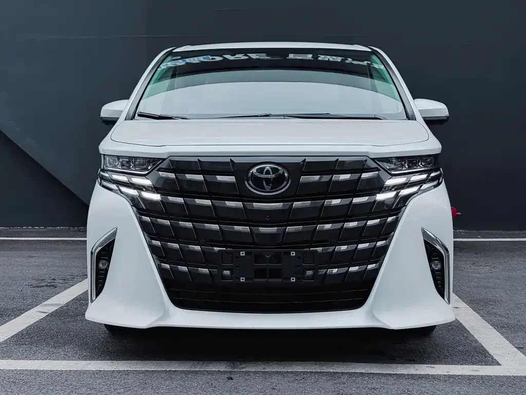 Toyota Alphard 2024 из CN, фото 1