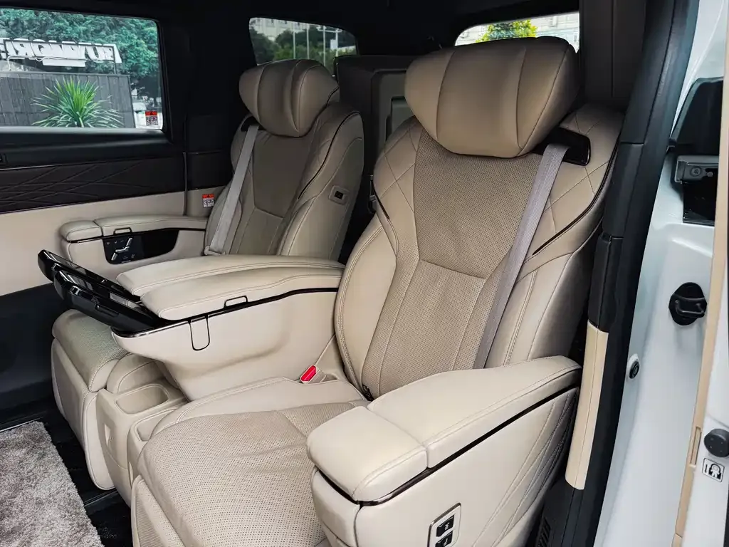 Toyota Alphard 2024 из CN, фото 4