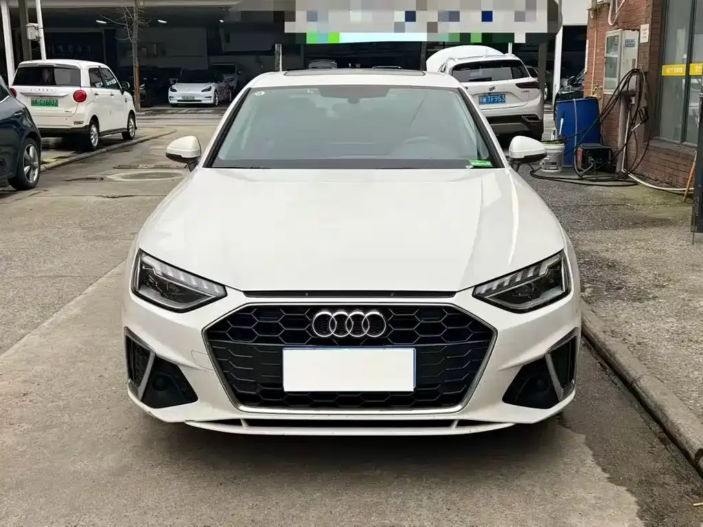 Audi A4L 2023 из CN, фото 9
