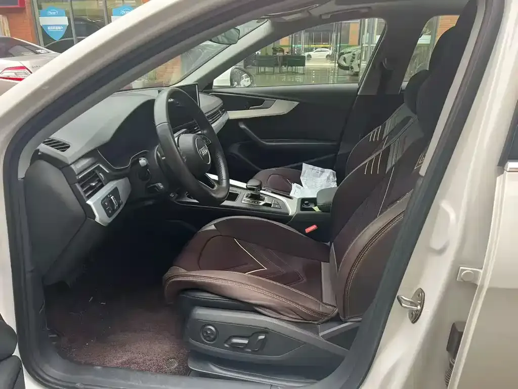 Audi A4L 2023 из CN, фото 8