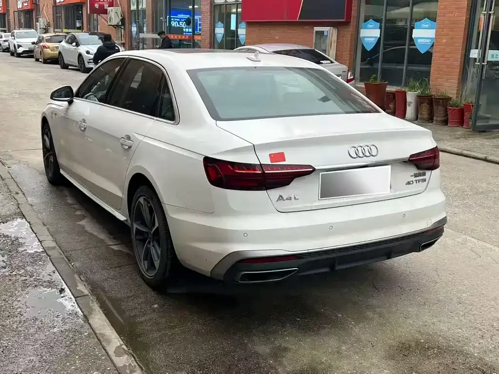 Audi A4L 2023 из CN, фото 7