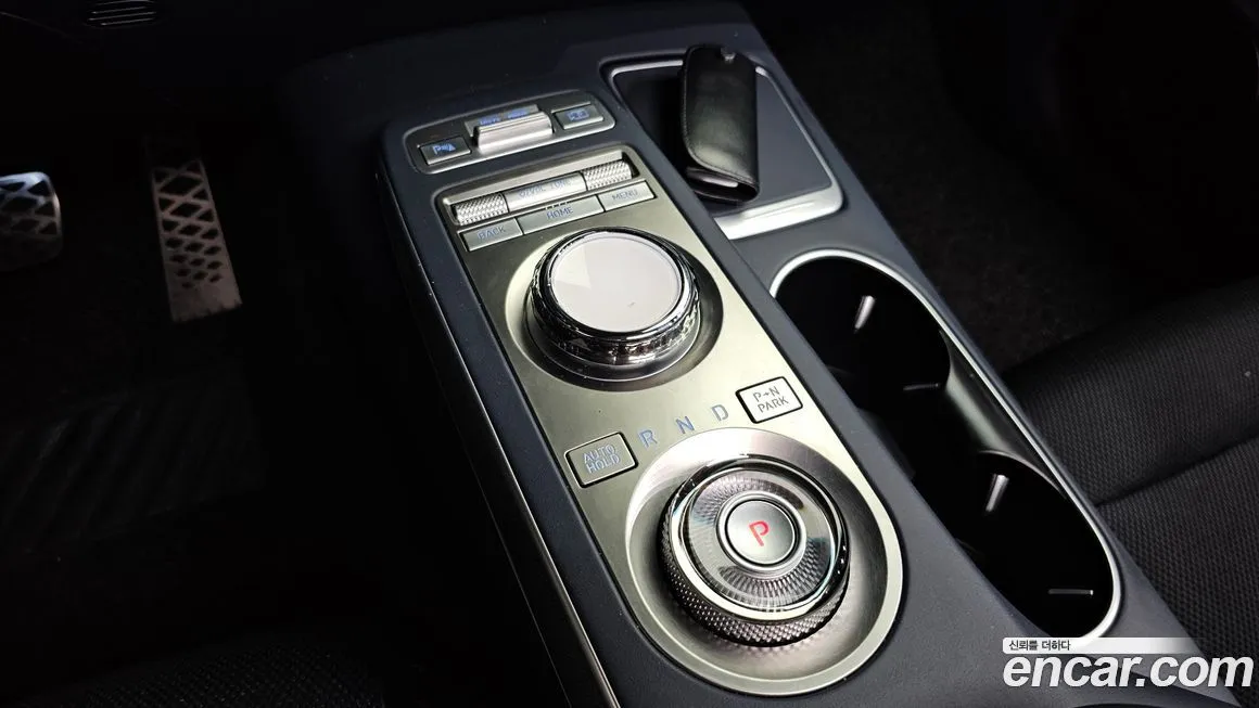Genesis GV70 — фото 9