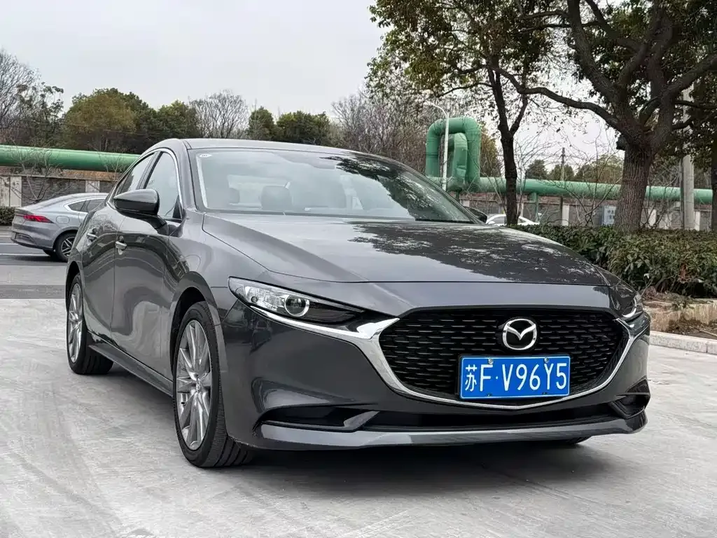Mazda 3 Axela 2022 из CN, фото 1