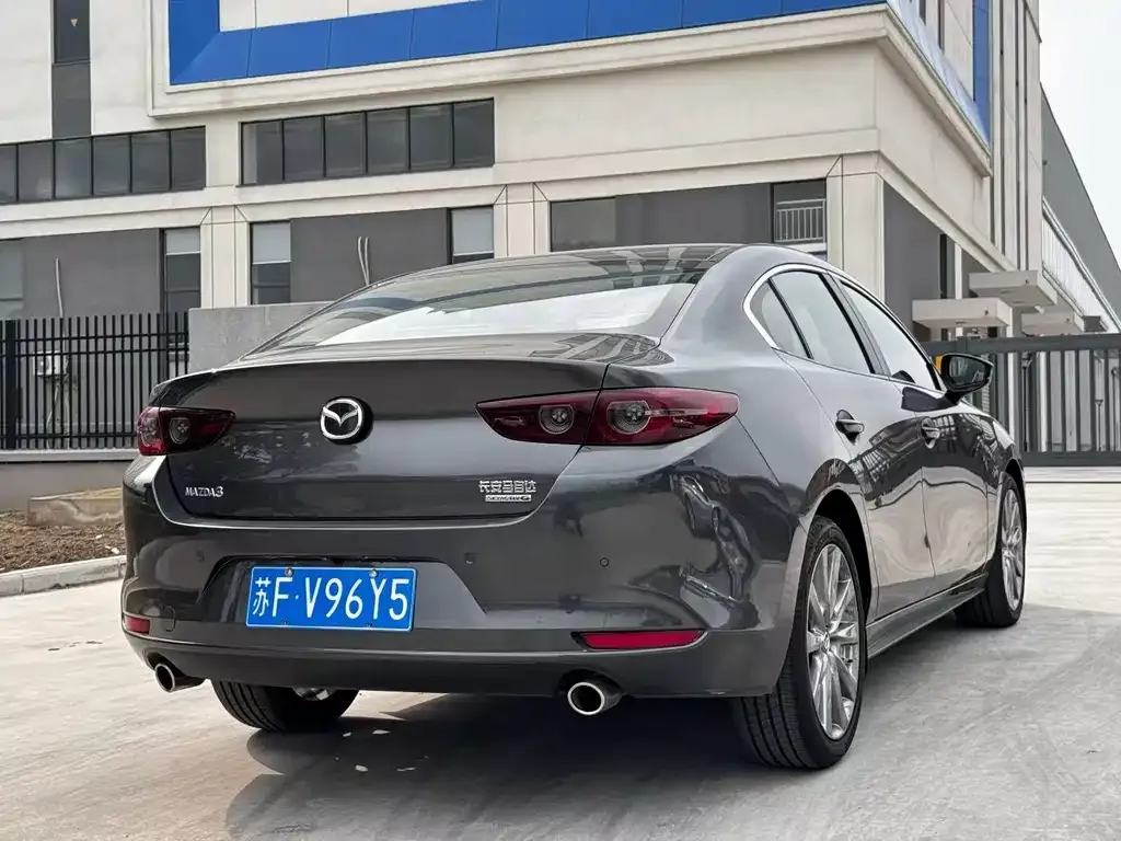 Mazda 3 Axela 2022 из CN, фото 3