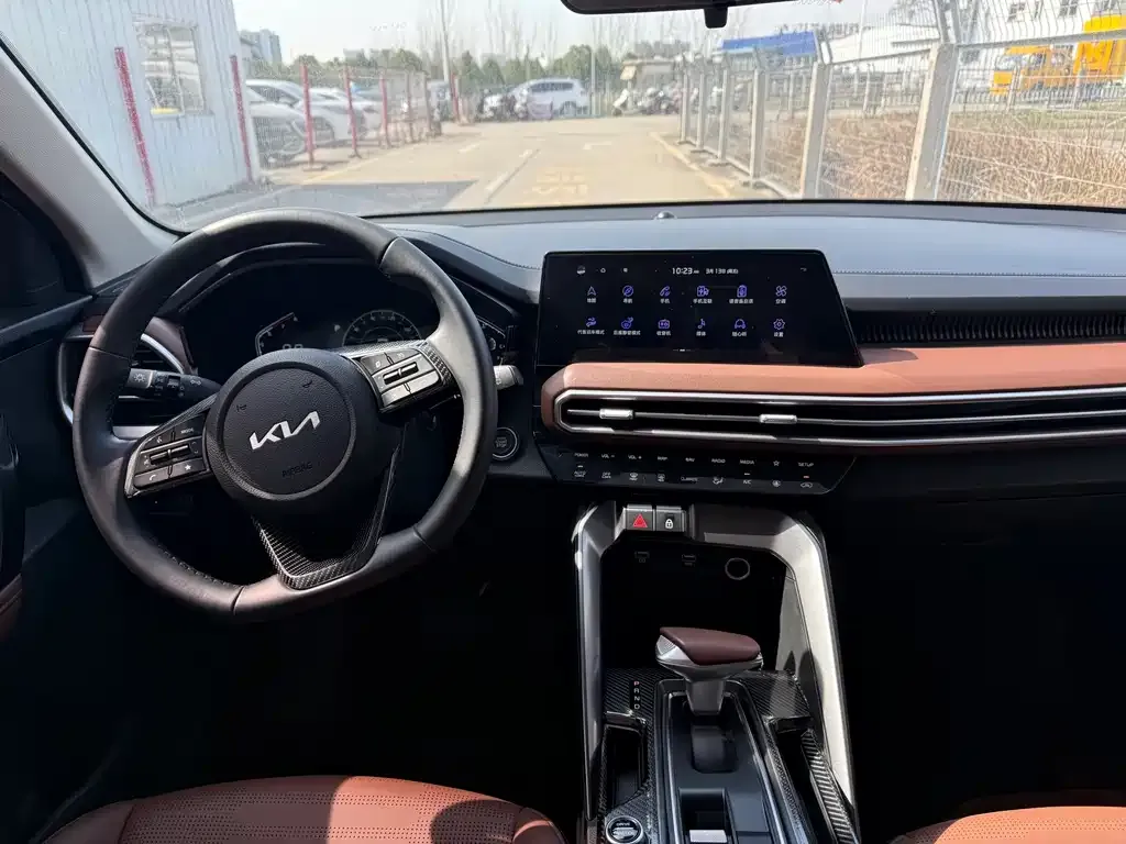 Kia Sportage — фото 9