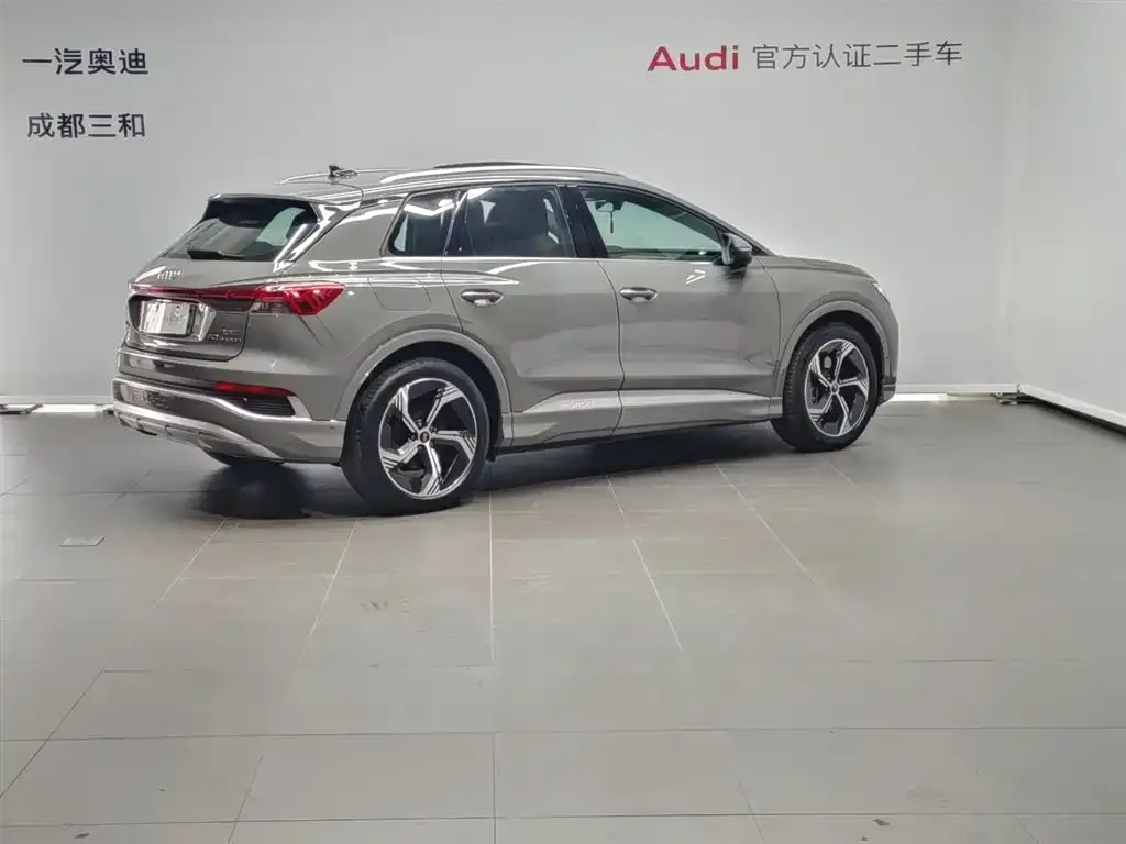 Audi Q4 e-tron — фото 5