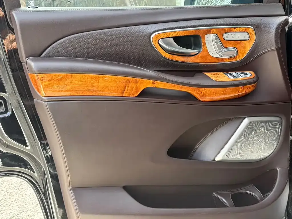 Mercedes-Benz V-Class 2021 из CN, фото 7