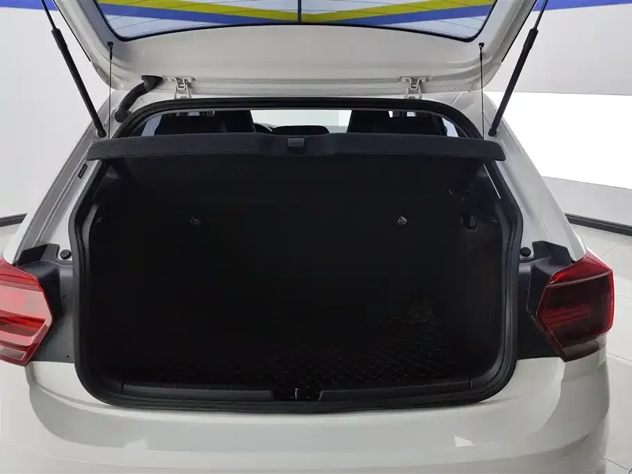 Volkswagen Polo 2023 из CN, фото 8