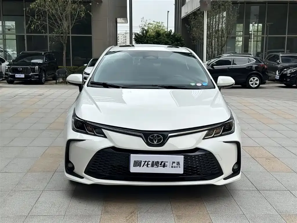 Toyota Corolla — фото 9