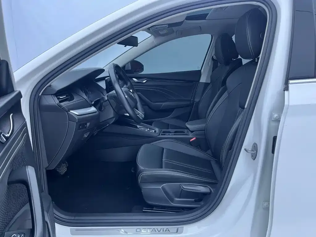 Skoda Octavia 2021 из CN, фото 6