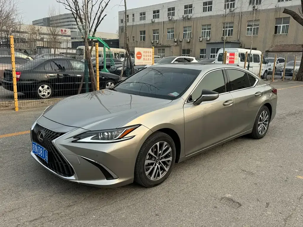Lexus ES 2023 из CN, фото 1