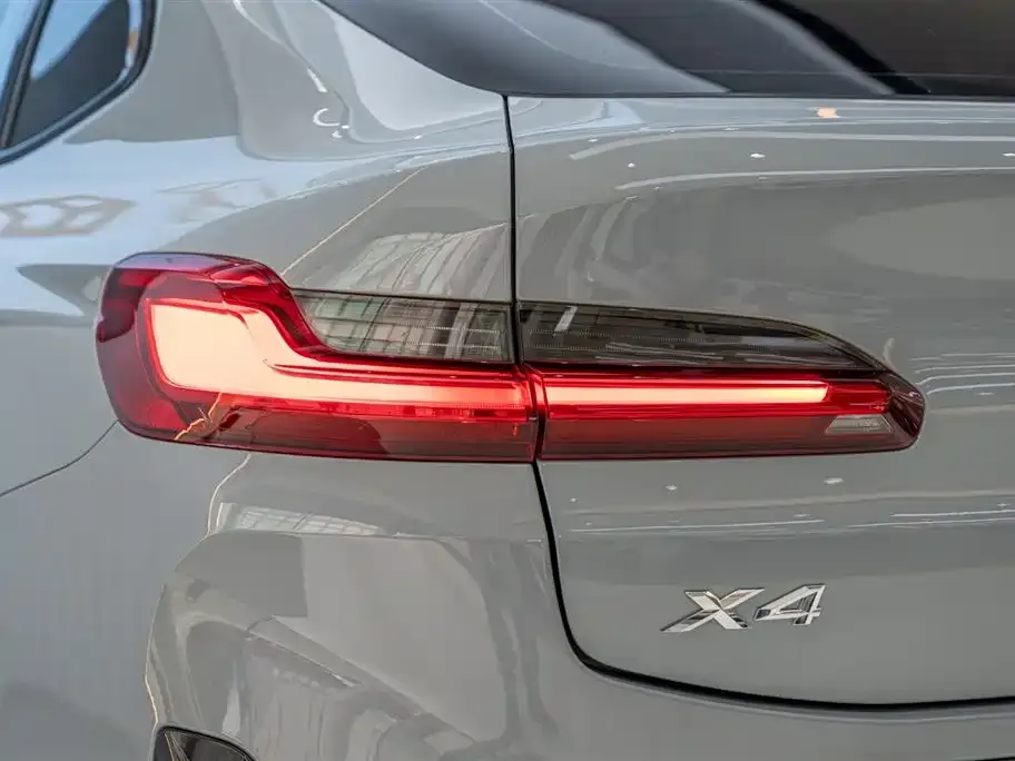 BMW X4 2022 из CN, фото 2