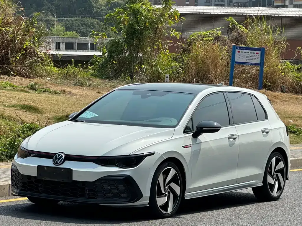 Volkswagen Golf GTI 2022 из CN, фото 1