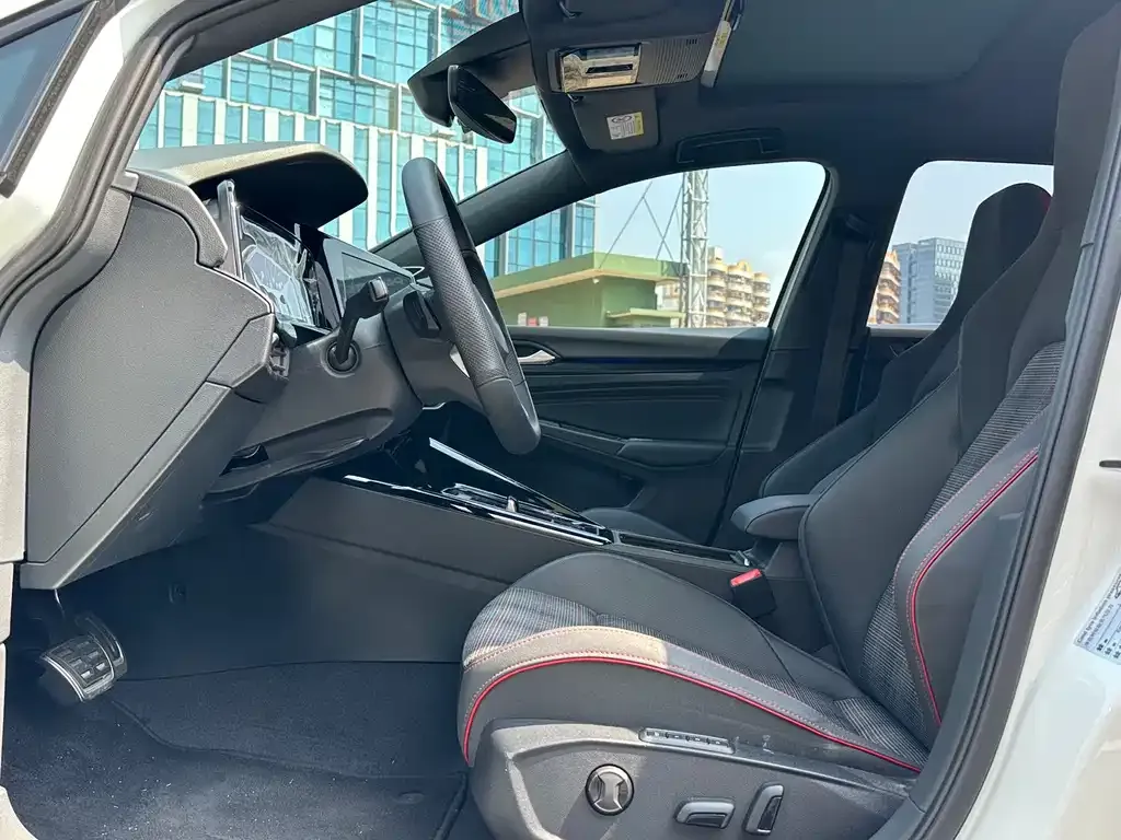 Volkswagen Golf GTI 2022 из CN, фото 2