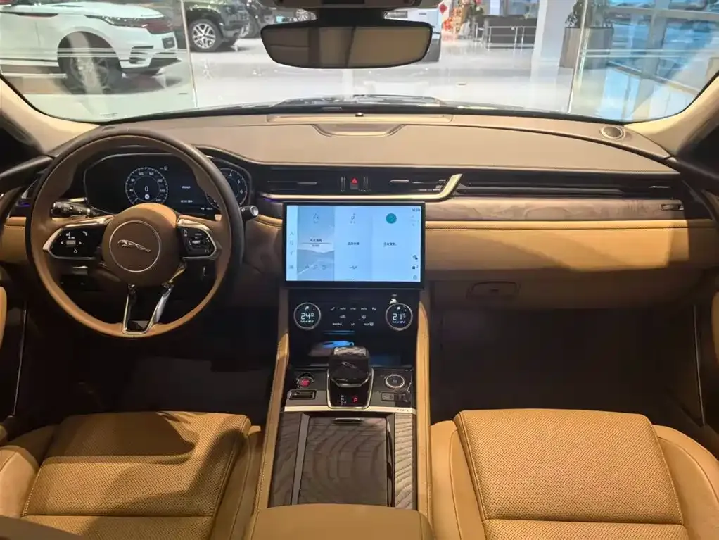 Jaguar XFL 2025 из CN, фото 4
