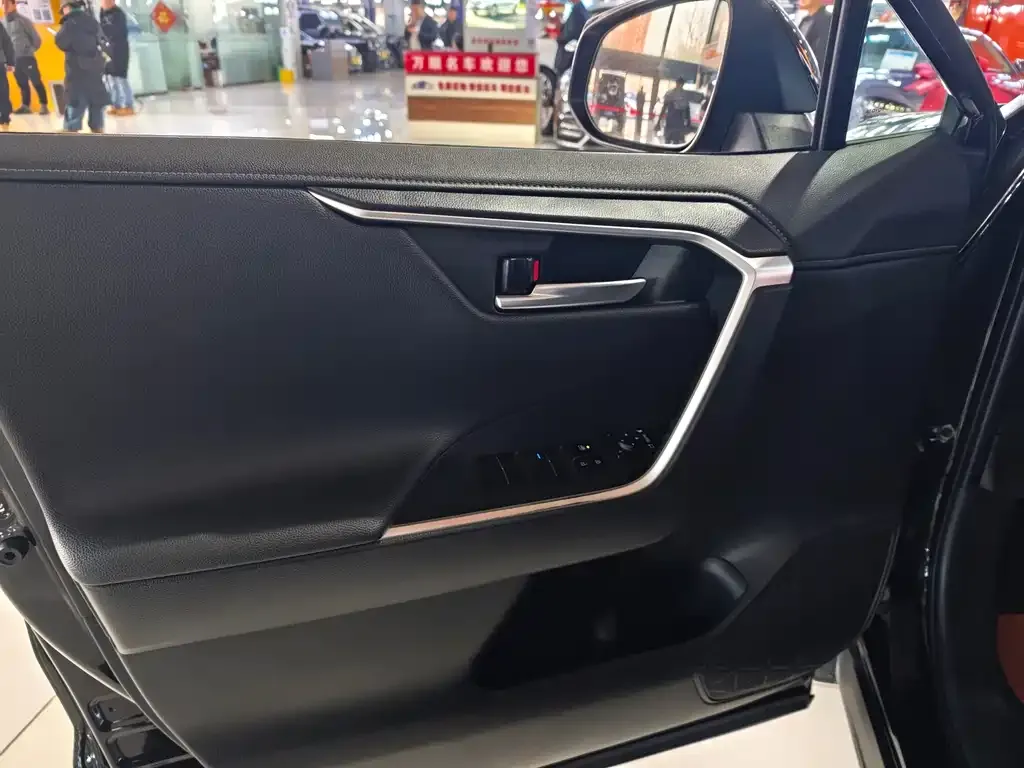 Toyota Wildlander 2022 из CN, фото 2