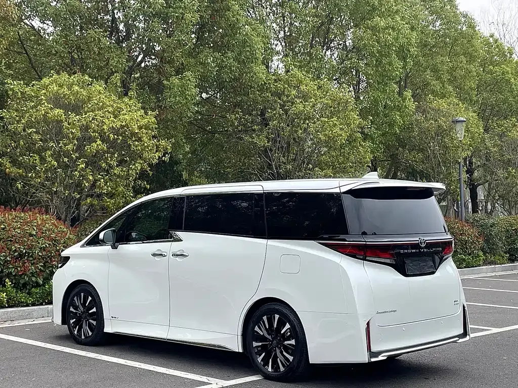Toyota Vellfire 2024 из CN, фото 9