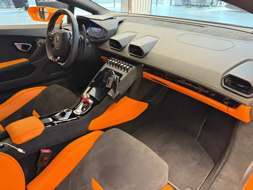Lamborghini Huracan 2024 из CN, фото 8