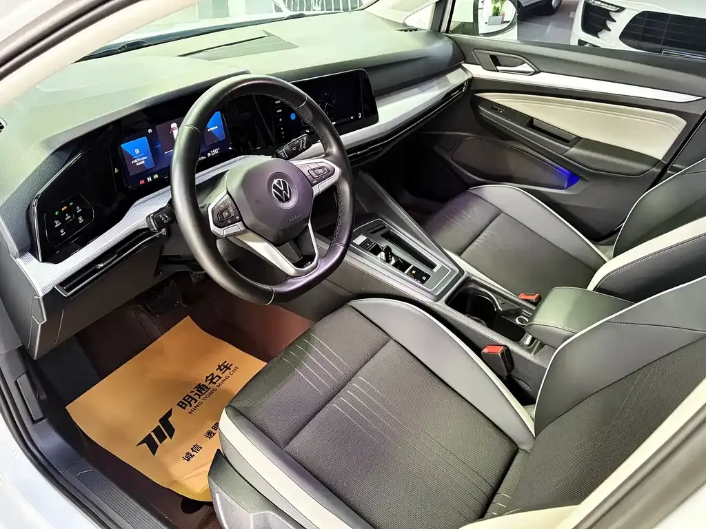 Volkswagen Golf 2021 из CN, фото 3