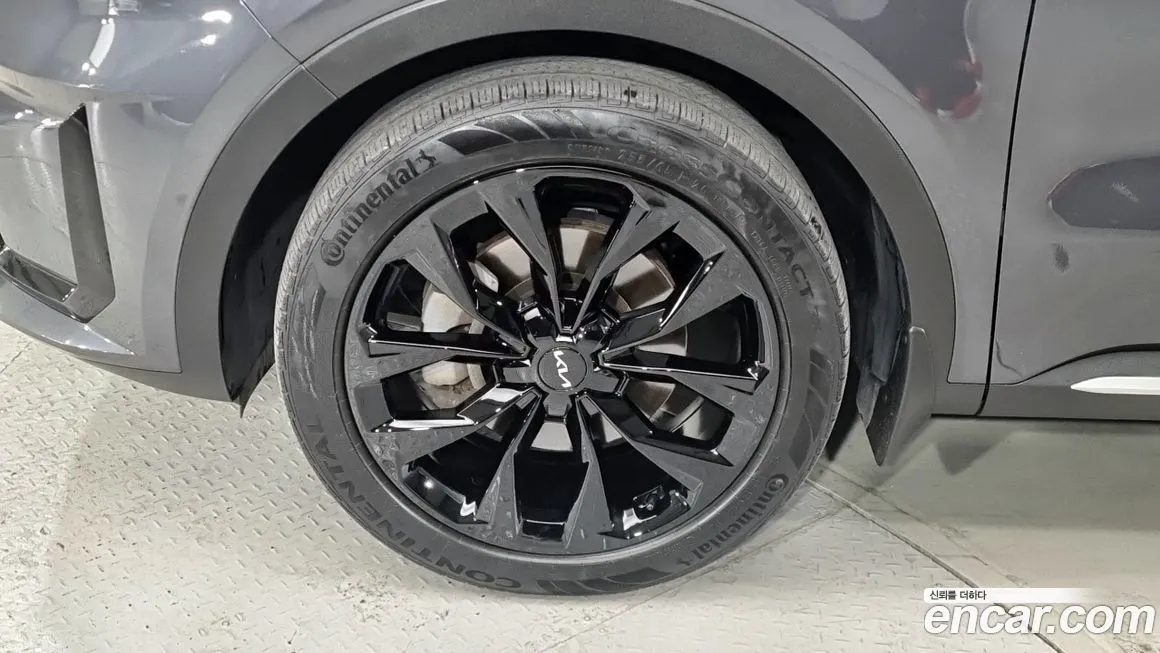 Kia Sorento — фото 9