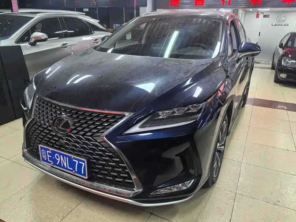 Lexus RX — фото 1