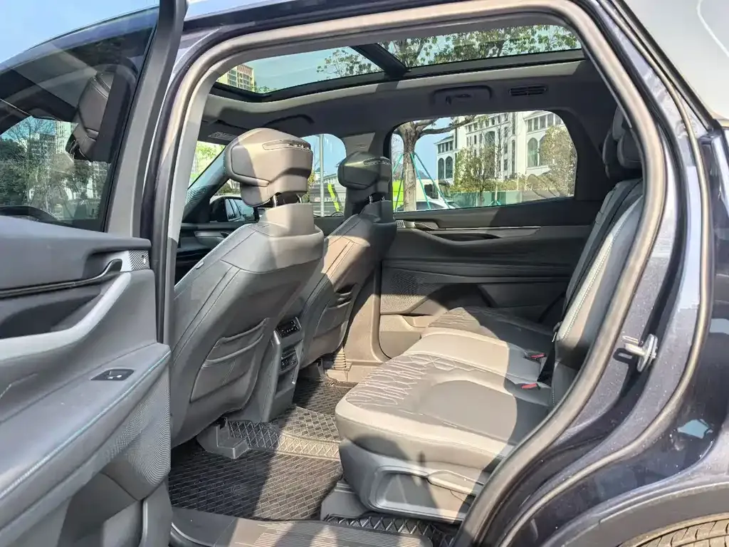 Ford Edge 2023 из CN, фото 2