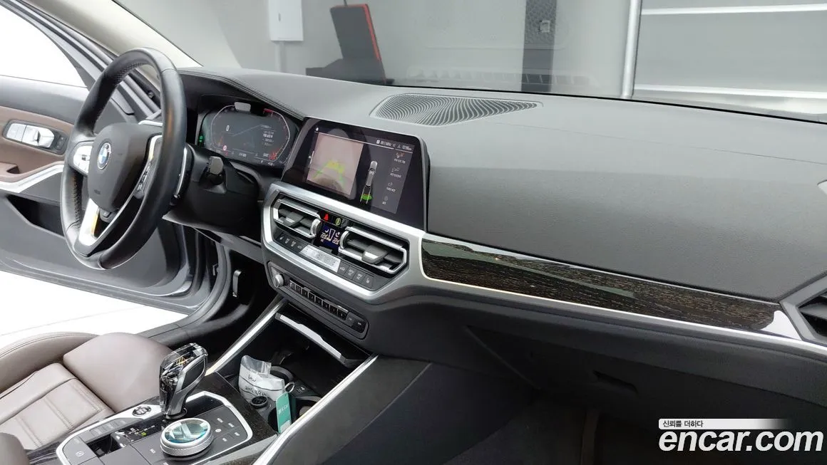 BMW 3-Series 2022 из KR, фото 2