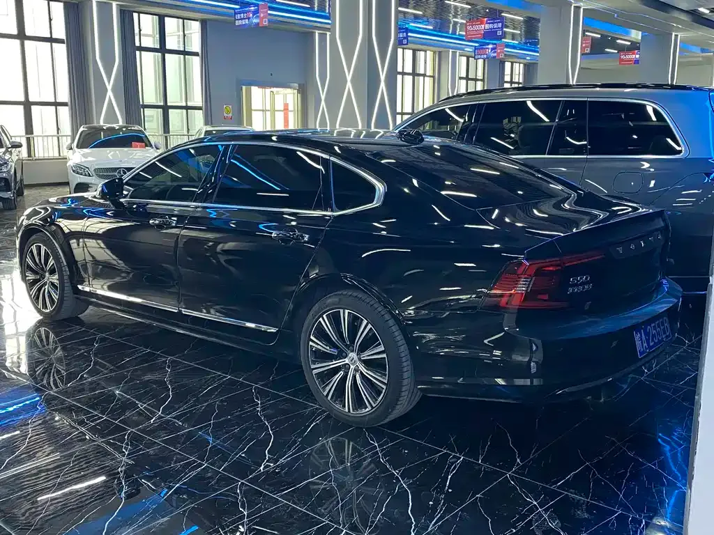 Volvo S90 — фото 8