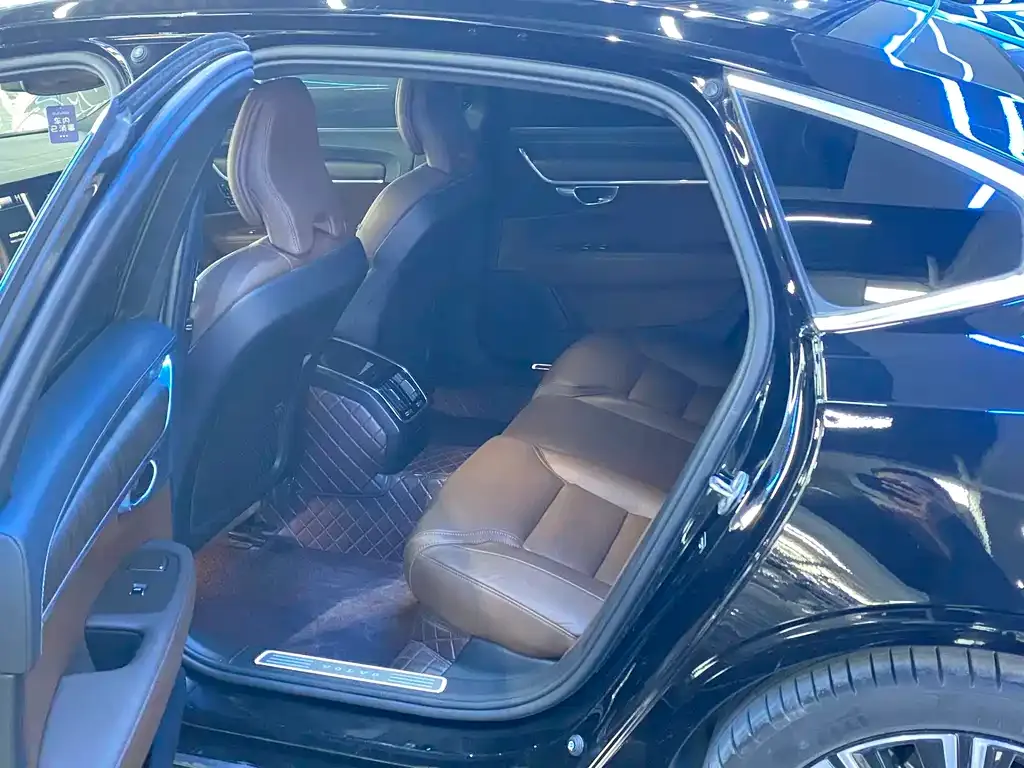 Volvo S90 — фото 4