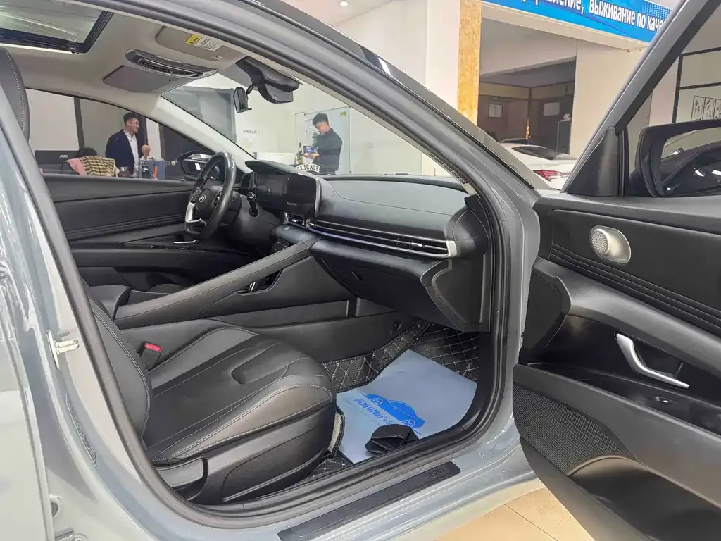 Hyundai Elantra 2021 из CN, фото 4