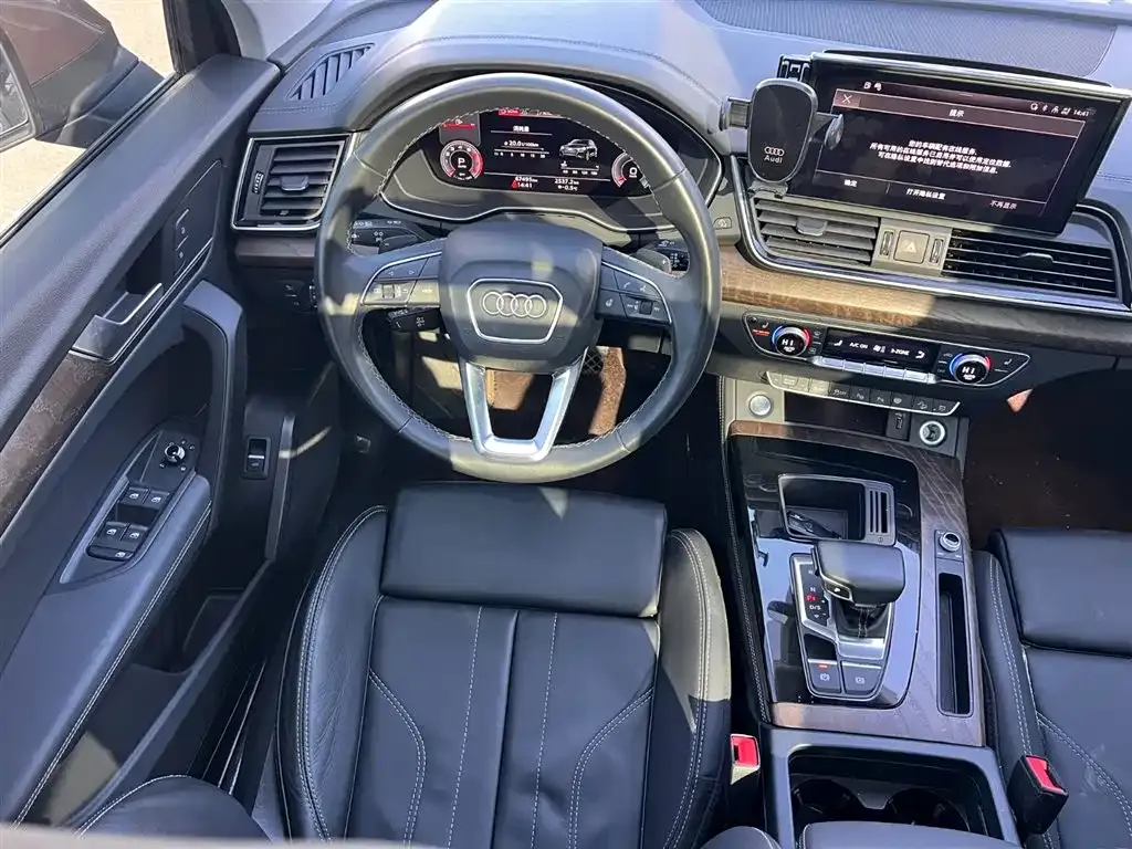 Audi Q5L 2022 из CN, фото 10
