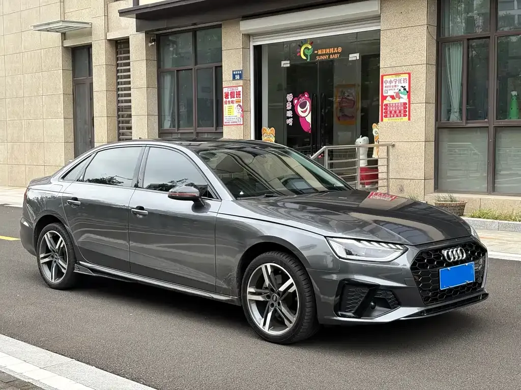 Audi A4L 2023 из CN, фото 8