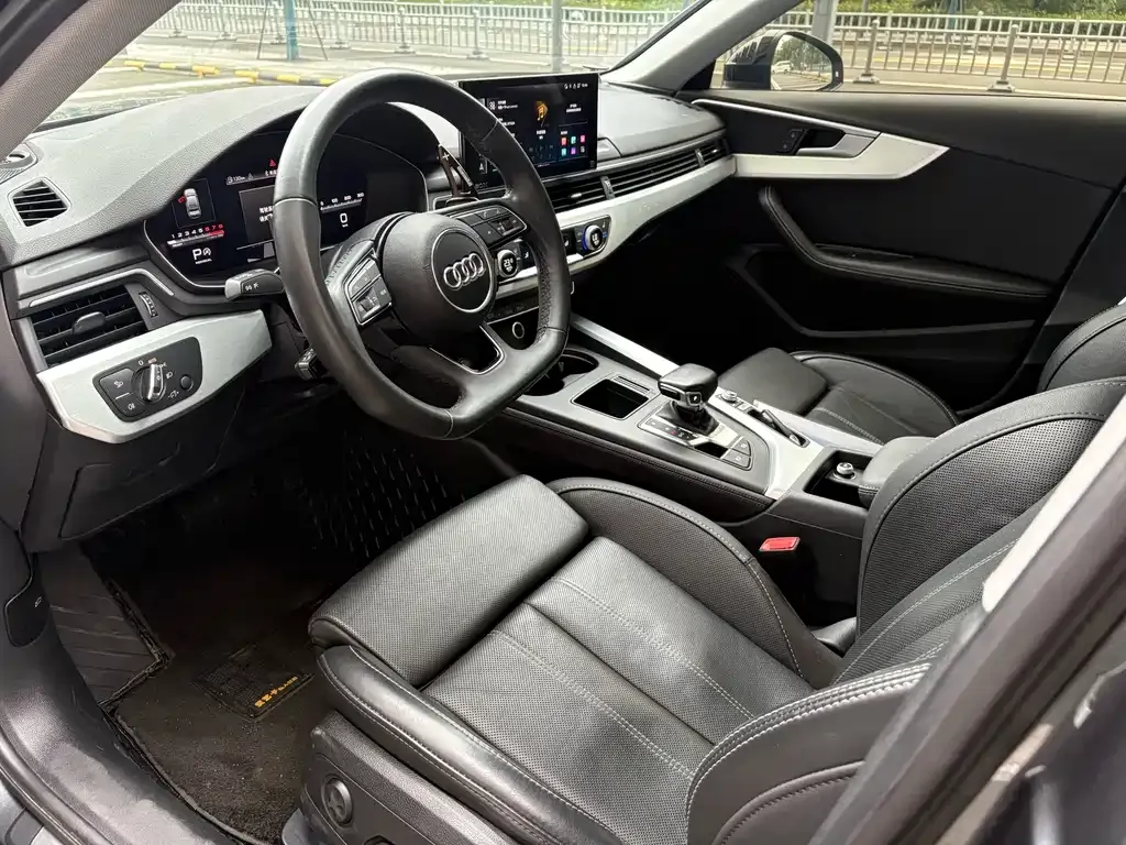 Audi A4L 2023 из CN, фото 5