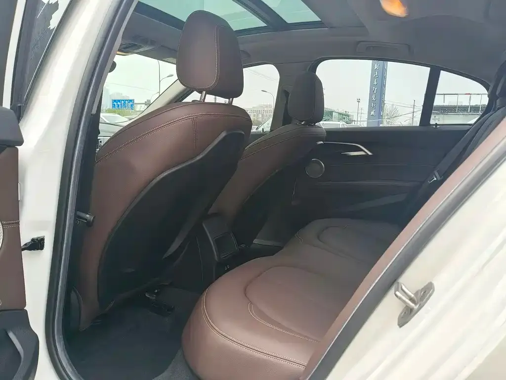 BMW 1 Series 2022 из CN, фото 9