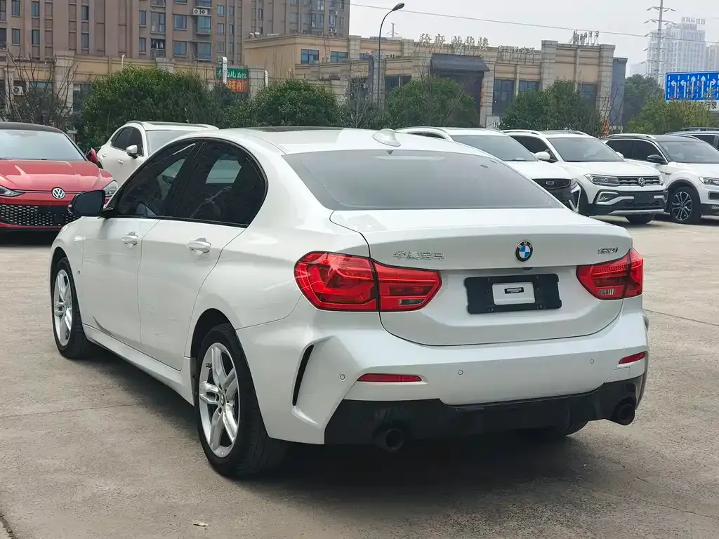 BMW 1 Series 2022 из CN, фото 6