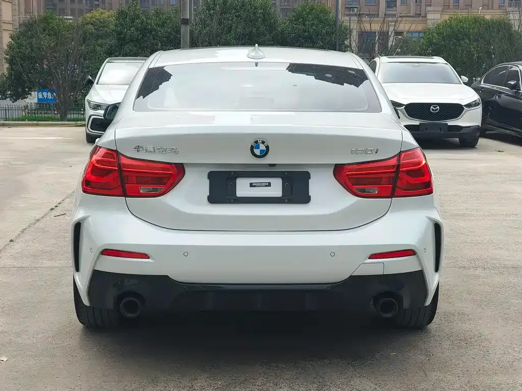 BMW 1 Series 2022 из CN, фото 5