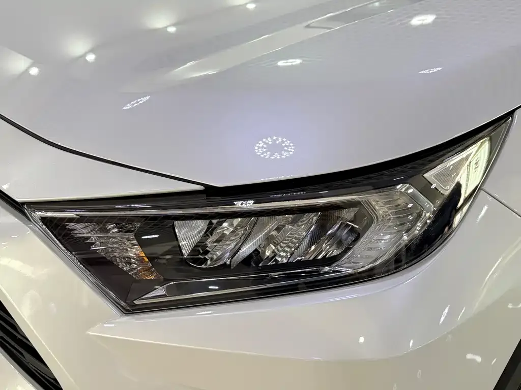 Toyota RAV4 2025 из CN, фото 4